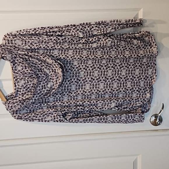 Cabela's Medallion Hoodie size XL - Picture 5 of 7